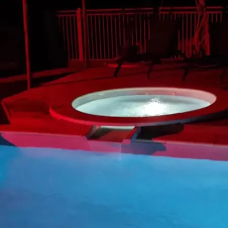 Maison Pres De Avec Piscine Jardin * Malbosc