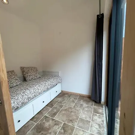 Maison Pres De Avec Piscine Jardin *