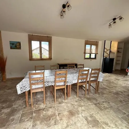 Semesterbostad Maison Pres De Avec Piscine Jardin Malbosc